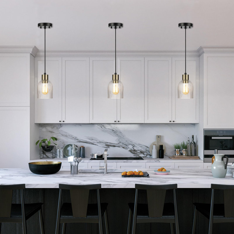 Luminaire suspendu noir mat 1 lumière avec abat-jour en verre nervuré et accent laiton mat