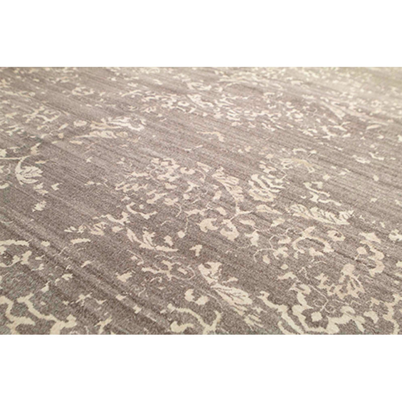 Area Rug in Gray