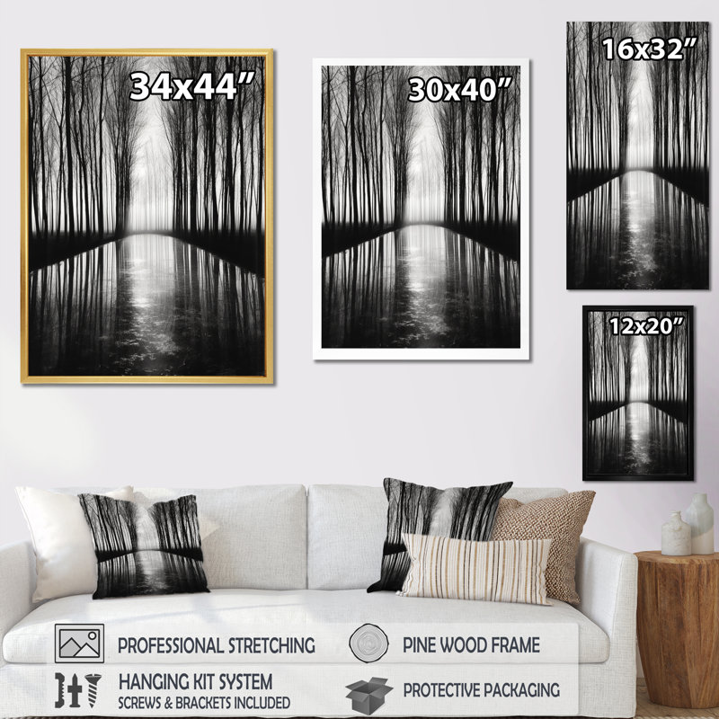 «Black and White Forest Silence», reproduction d'art sur toile, 32" H x 24" W, Cadre flottant brun