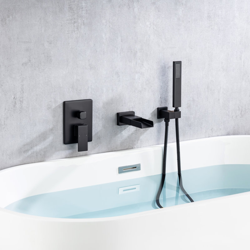 Garniture de bec de baignoire murale