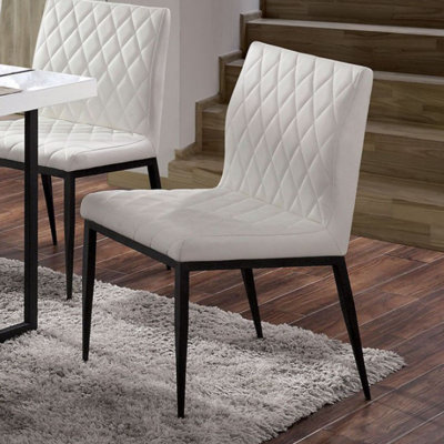 Laqueisha 18.5'' H Tufted Faux Leather Upholstered Side Chair