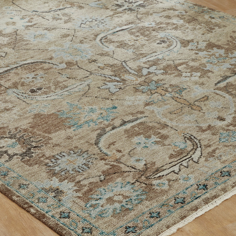 Oushara Hand Knotted Wool Oriental Area Rug, Rectangle 2' x 3'