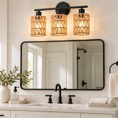 Applique murale Nafissa à 3 lumières pour salle de bain, style bohème, en rotin tressé à la main, avec montage vers le haut ou vers le bas