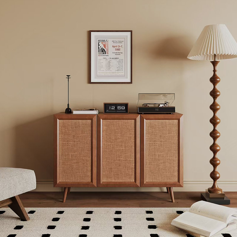 Buffet décoratif avec portes et tablettes