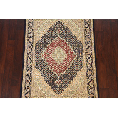 Tapis bleu marine en laine et en soie noué à la main de conception unique 3 pi 11 po x 5 pi 11 po