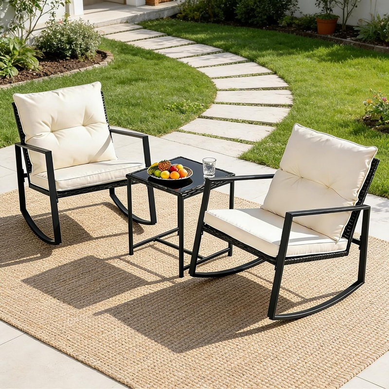 Ensemble bistro extérieur 3 pièces avec chaises à bascule, chaises de véranda en osier et table basse en verre, beige
