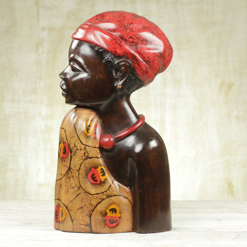 Profil d’un grand sculpture en bois Remigio