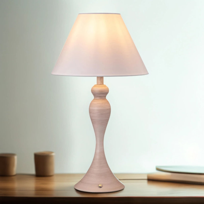 Lampe de table rechargeable sans fil avec une longue durée de vie de la batterie, 3 niveaux de luminosité à intensité variable et une lumière blanche chaude pour une utilisation portable à l'intérieur et à l'extérieur