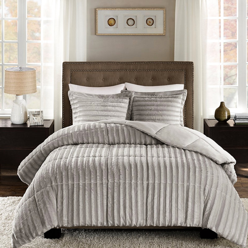 Édredon en fausse fourrure double / grand - gris, Gris, Édredon double / grand et 2 taies décoratives