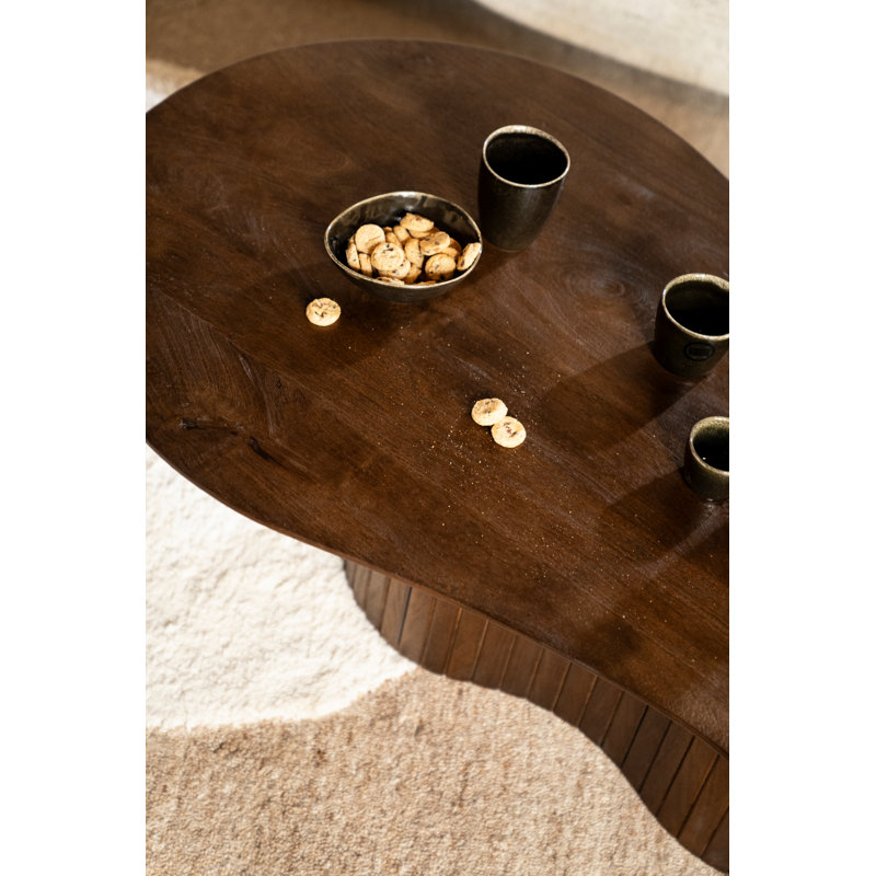 Table basse simple en bois massif