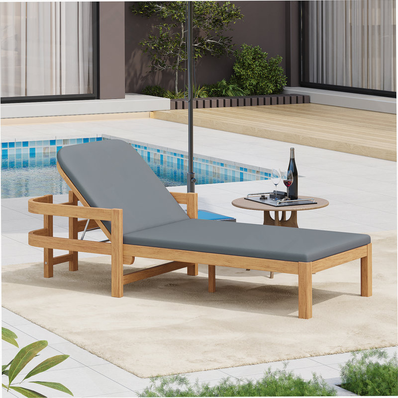 Chaise longue d'extérieur en bois