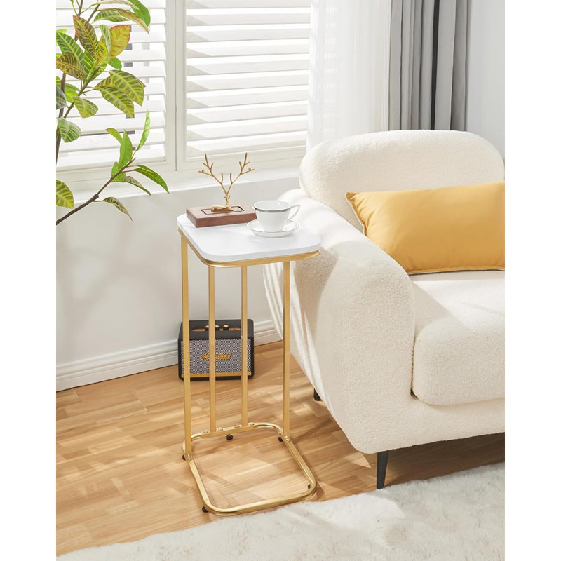 Table de bout en forme de C, table d'appoint haute de 27 pouces pour canapé-lit, petit plateau de télévision, pour le salon, la chambre à coucher, structure en métal, or et blanc
