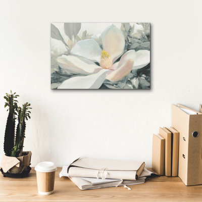 «Majestic Magnolia Green Grey C» par Julia Purinton, art mural sur toile