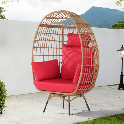 Swivel Wicker Outdoor Lounge Chair
