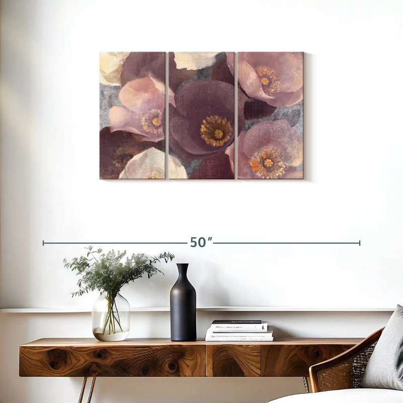 Harnek Eventide Plum, 20" H x 33" W