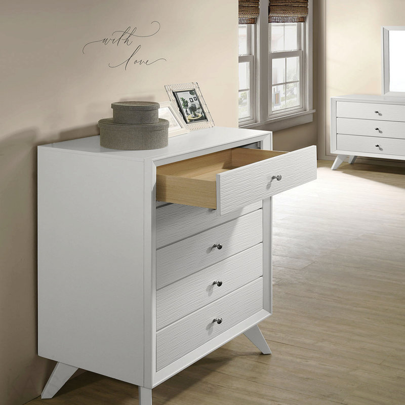 Contemporary Style Chest