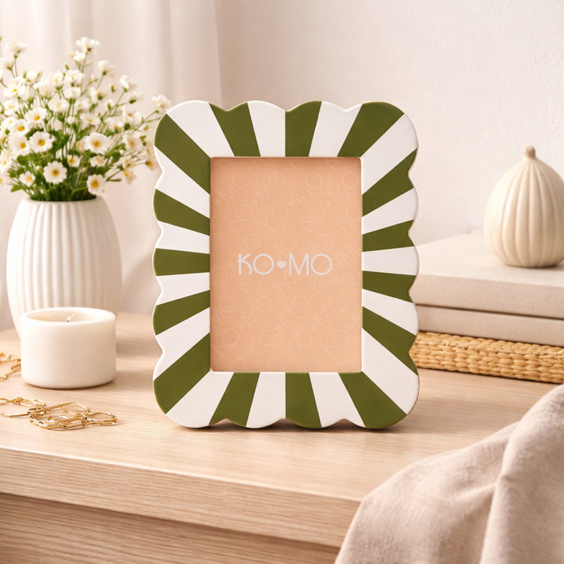 Scalloped Resin Photo Frame 5x7 Inch - Decorative Oval Edge Picture Frame | Modern Tabletop Home decor Frame with Glossy Finish | MDF & Resin