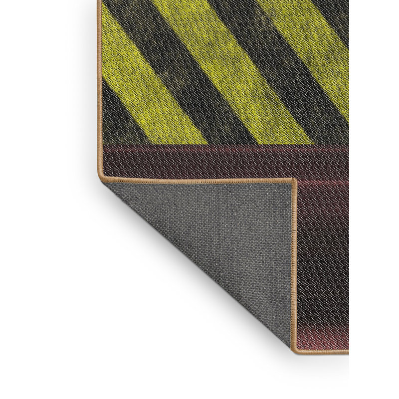 Tapis jaune/noir/rouge tissé à la machine, Rectangle 5 pi x 7 pi