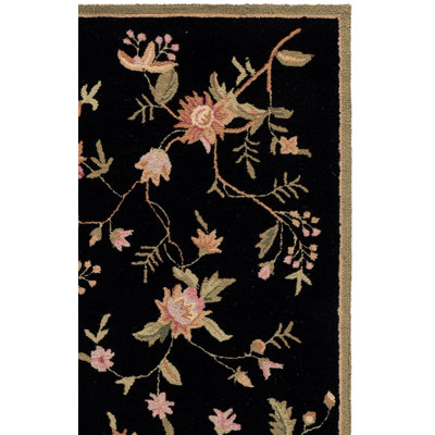 Jonsson Hand Hooked Wool Floral Rug