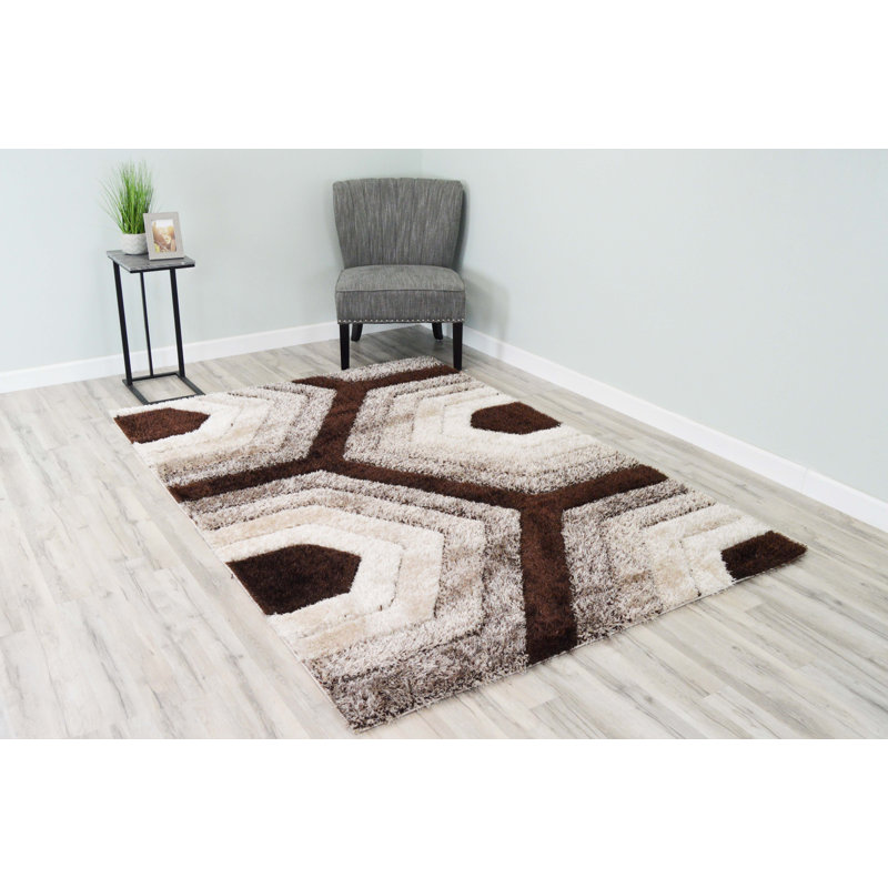 Tapis brun géométrique Romario, Rectangle 5 pi 2 po x 7 pi 5 po
