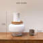 Petit vase de table Contour Small avec accents en bois et finition mate-123273979-123273978