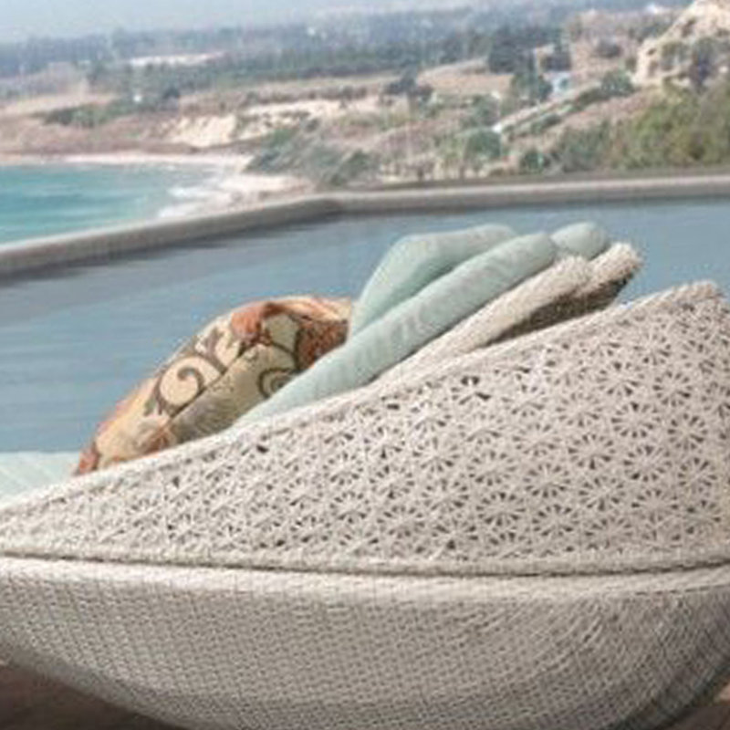 Chaise longue d'extérieur en osier pour l'extérieur