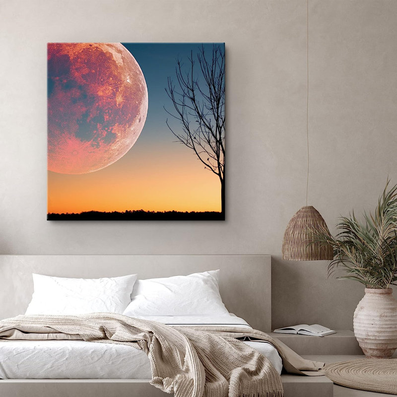 Reproduction sur toile d'une lune de sang sur un coucher de soleil d'automne sur une forêt, H 12 po x l 12 po x P 1,5 po
