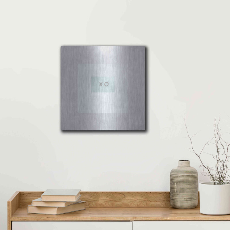 «XO Box» par Linda Woods, H 12 po x l 12 po