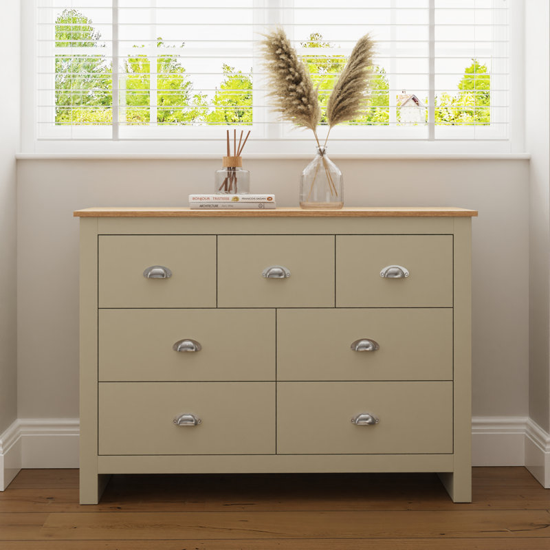 Gia 111.5cm W 7 - Drawer Chest of Drawers, Cream