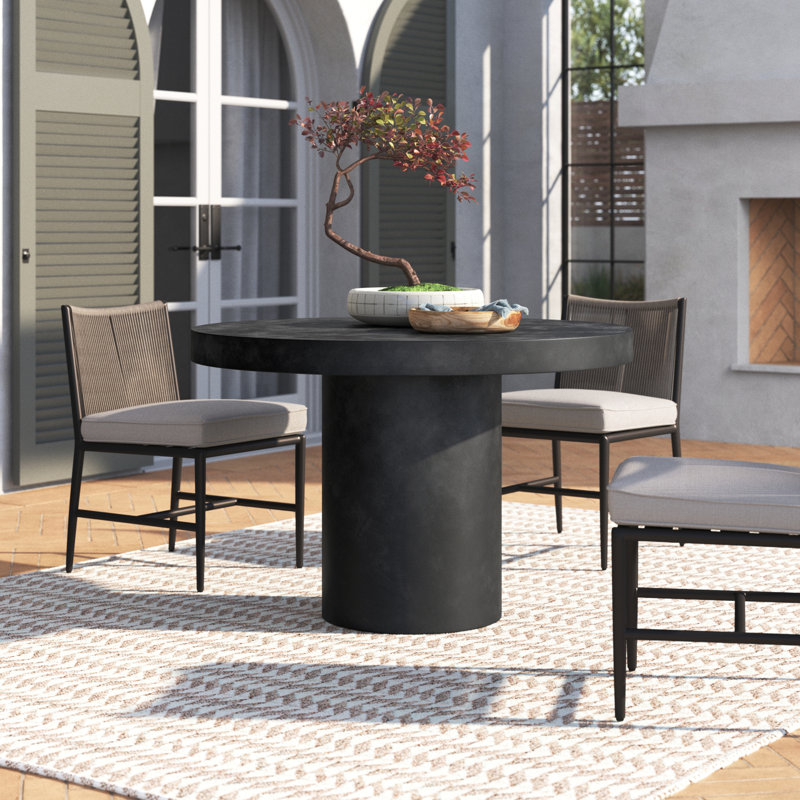 Tommen Cassius Concrete Dining Table
