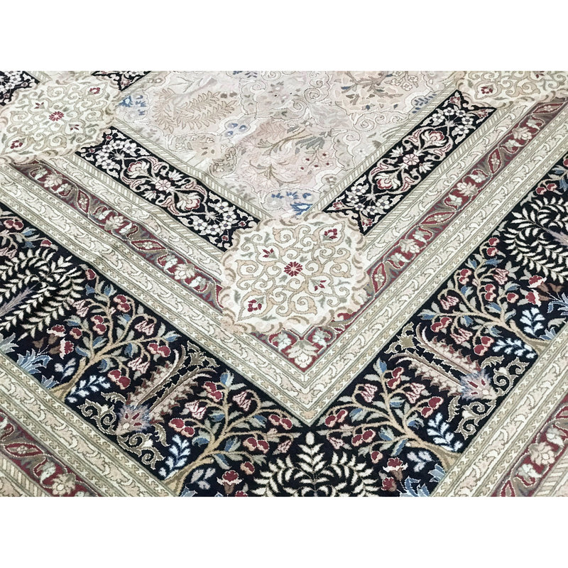 Tapis beige et noir noué à la main de haute qualité
