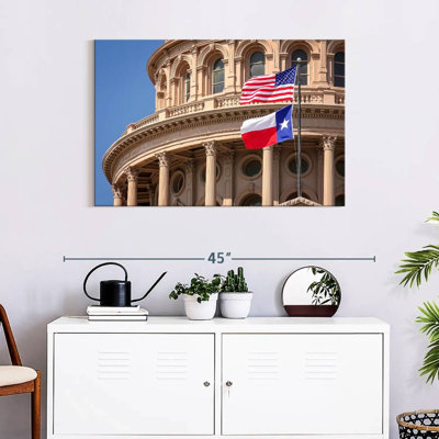Drapeaux de Nicci au Texas Capitol