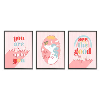 «Princess Unicorn with Kindness Expressions Red Pink» par Daphne Polselli, ensemble de 3 reproductions d'art textuel