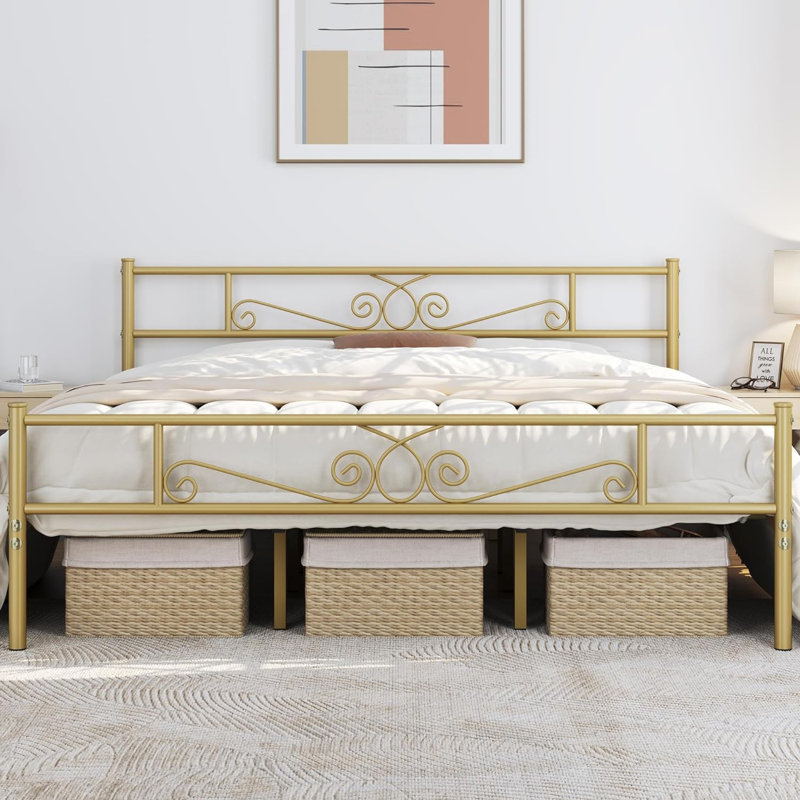 Très grand lit plateforme en métal avec tête et pied de lit pour les chambres à coucher. Aucun sommier requis. Assemblage facile, dégagement au sol: 12,6 po / or antique / très grand lit