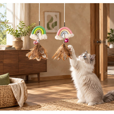 Une conception de porte auto-adhésive permet à cet ensemble de 2 plumes rétractables d'aider les chats et les chatons à jouer, chasser, faire de l'exercice, chasser et rester occupé; Il est présenté comme un cadeau pour chat.