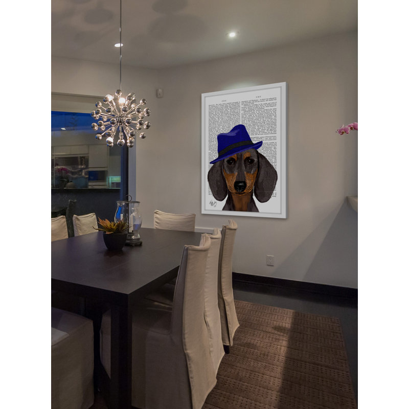 «Dachshund with Blue Trilby», reproduction d'art encadrée, H 45 po x l 30 po