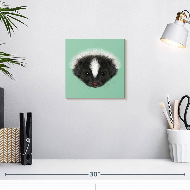 Crowle Skunk Head, 10" H x 10" W