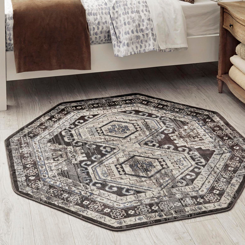 Shanil Oriental Indoor Rug, Octagon 5'3"