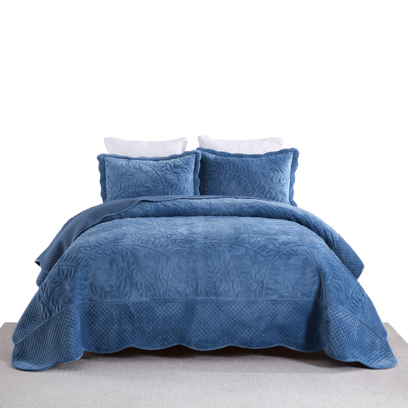 Ensemble de courtepointe surdimensionnée en velours brodé avec 2 taies décoratives Marcielo, Bleu