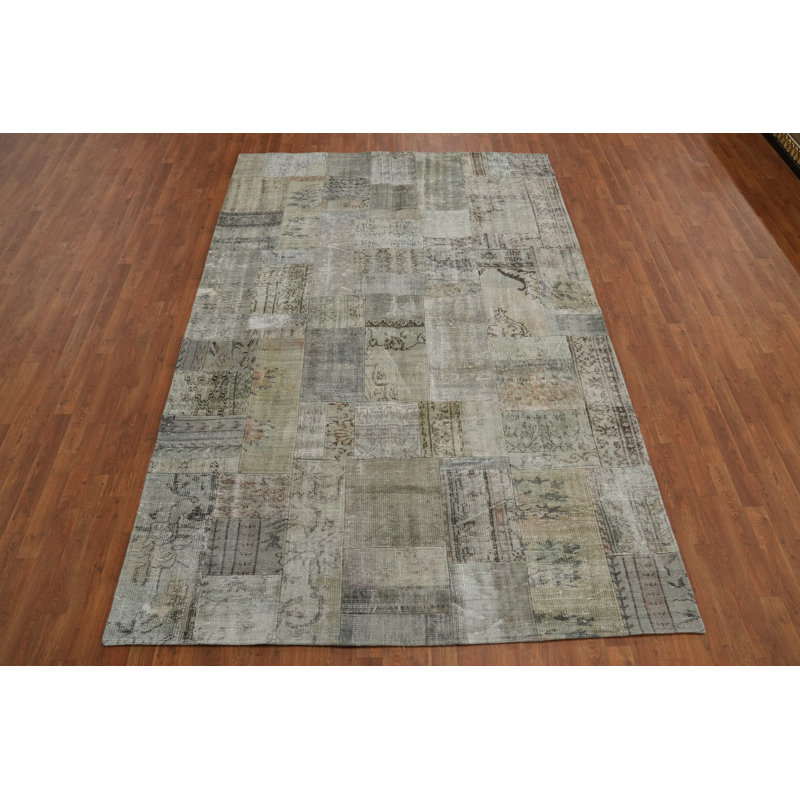 Distressed Patchwork Room Size Area Rug 7x10