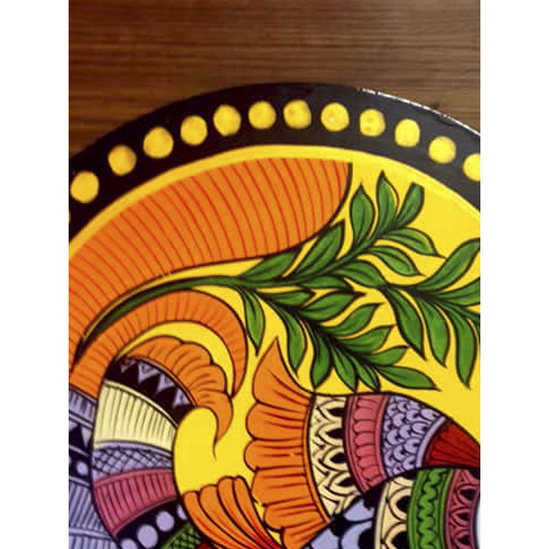 Peinture colorée de poissons sur une plaque de bois en bois aggloméré | Par Jagriti Bhardwaj
