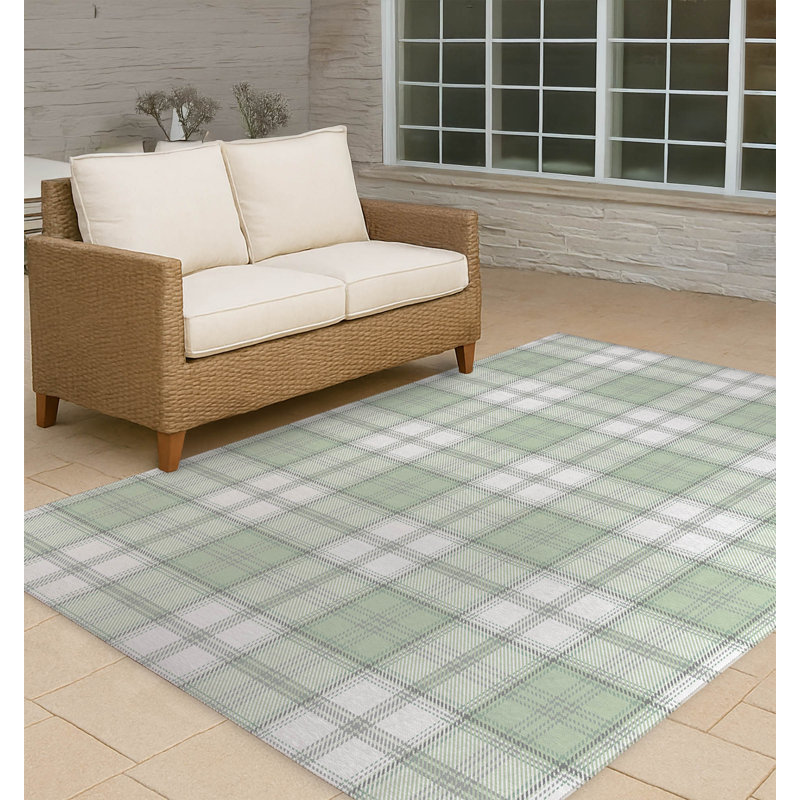 Bully Plaid Non-Slip Outdoor Rug, Rectangle 5' x 7'