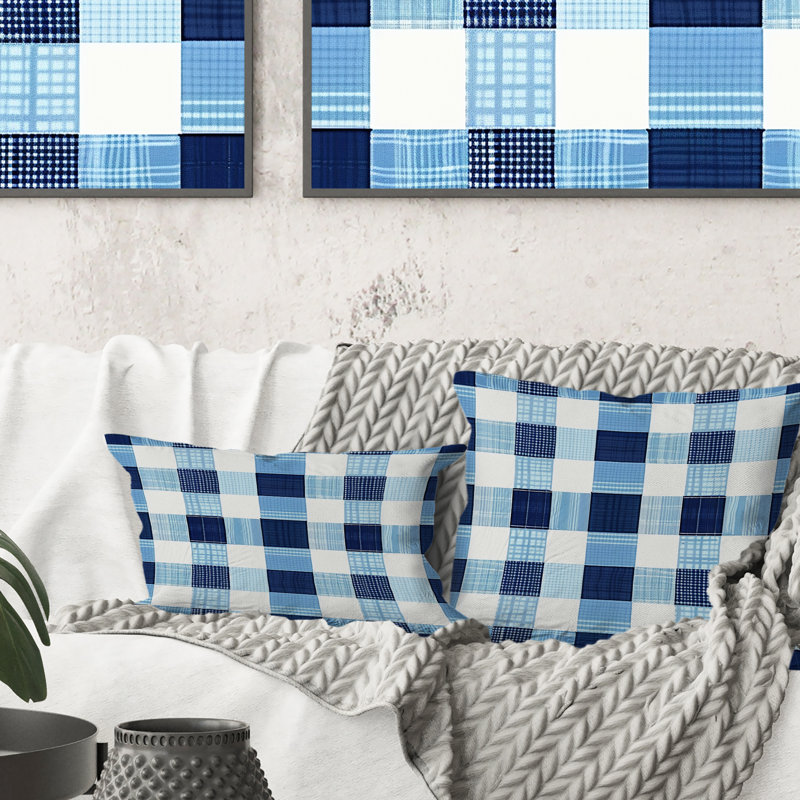 Imprimé vichy bleu et blanc I - coussin décoratif moderne, H 18 po x l 18 po
