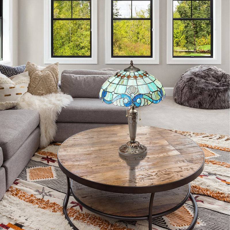 Lampe de table baroque en vitrail de H 20,25 po Cristy Hill