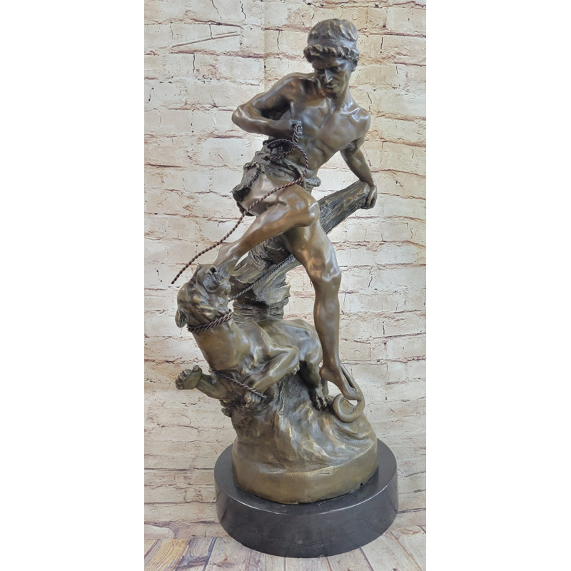 Figurines et sculptures Tarcisia