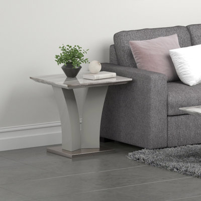 Arthell Annalia Pedestal End Table