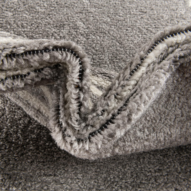 Tapis géométrique gris / ivoire en polypropylène tissé à la machine, Carré 7 pi