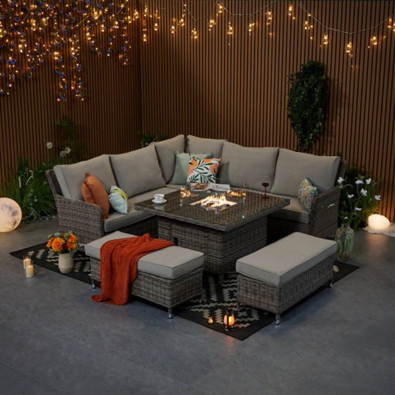 Nine-person Sofa Set With Standard Square Ice Bucket, Yes