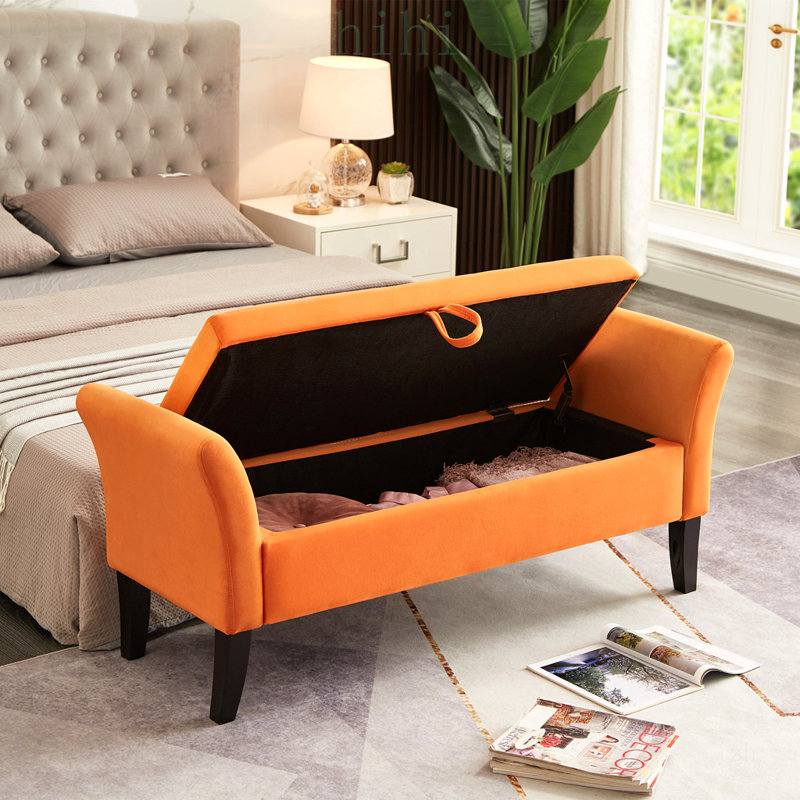 Banc de lit en velours de 131 cm avec grand espace de rangement, idéal pour les chambres et les salons, design élégant et confortable