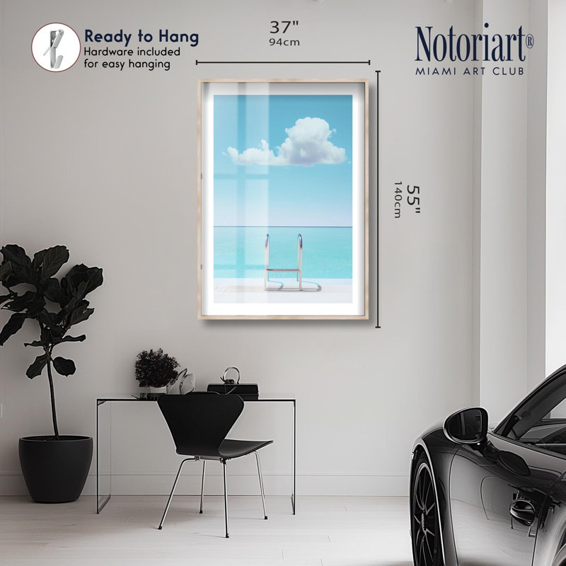«Pool Sky Shadowbox» par Notoriart, H 55 po x l 37 po, Crème, crème